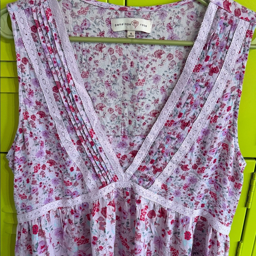 Vintage Havana Lilac Floral Lace-Trim V-Neck Camisole Top - Picture 2 of 4